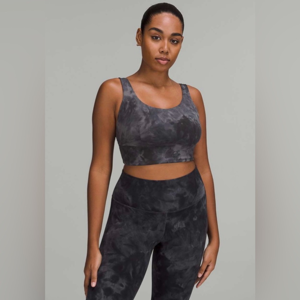 Lululemon NWT Align sports Bra Diamond Dye Pitch Grey Graphite Grey Size 2